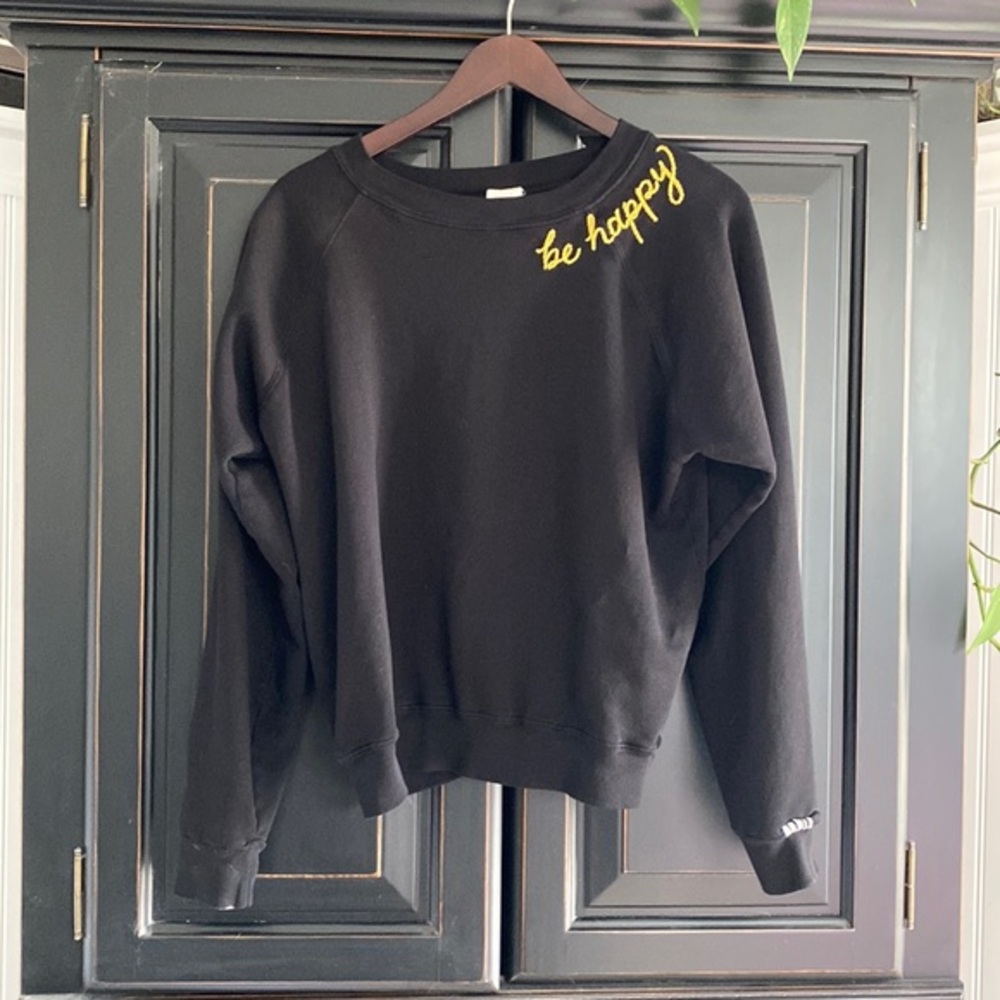 Poshmark BE HAPPY SWEATSHIRT